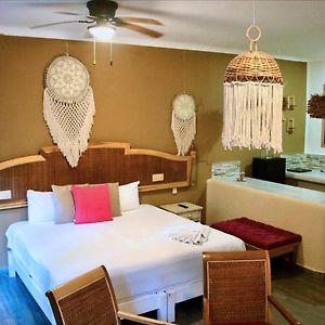Master Suite 2 Double Beds